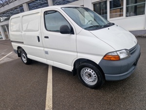 Toyota Hiace 2,5 TD  ! 69000km! 1. Besitz!   Bj:2002  Bild 7