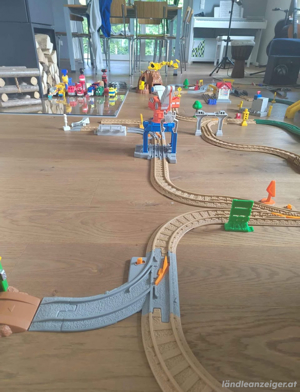 Umfangreiches Zugset von Geotrax (von FisherPrice) merh als 100Teile Bild 6