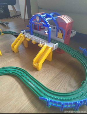 Umfangreiches Zugset von Geotrax (von FisherPrice) merh als 100Teile Bild 10