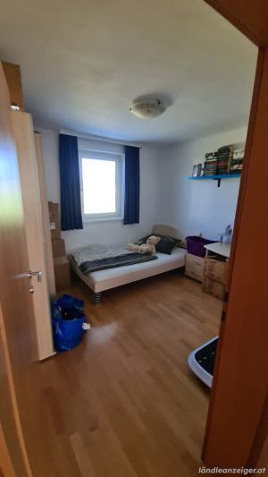 Top gepflegt 2 geschossige 4 Zimmer Wohnung  Bild 2