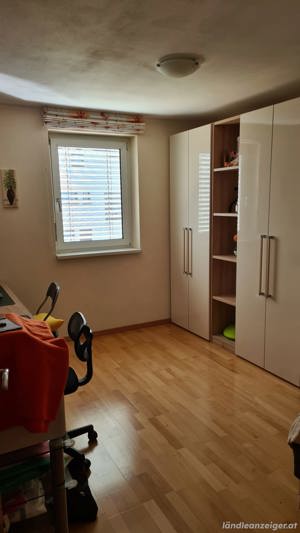 Top gepflegt 2 geschossige 4 Zimmer Wohnung  Bild 5