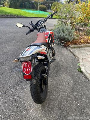 Aprilia SX 50 Bild 2