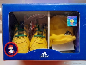 Adidas: Baby Kleinkindbox: Schuhe & Haube Bild 3