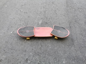 Snakeboard (Ähnlich Skateboard)