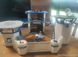 Playmobil Polizei Station wie neu