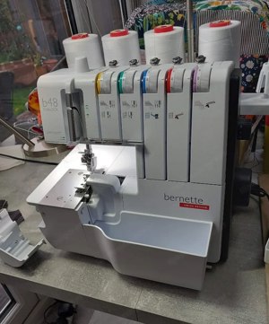  Bernina Bernette Funlock B48 Overlock   Coverlock Bild 5