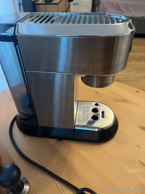 DeLonghi Dedica Siebträgermaschine Bild 3