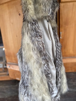 Damen Winterjacke der Marke Sportalm Kitzbühel in Faux Fur Bild 5