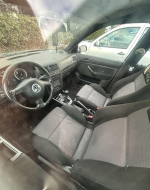 VW Golf lV 1,9 TDI-PD 101 PS highline Ausstattung Bild 5