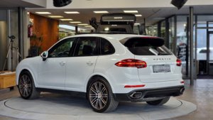 Porsche Cayenne Platinum Edition Monatlich AB: 500,-  Bild 3