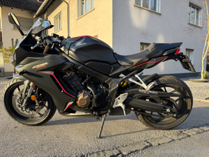 Honda CBR 650 r Bild 2