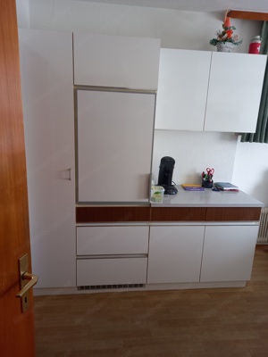 Kühlschrank mit Gefrierfach zu verkaufen (bei Kauf - wenn gewünscht Küchenmöbel gratis dazu) Bild 4