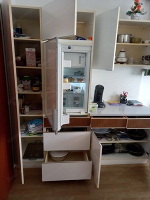 Kühlschrank mit Gefrierfach zu verkaufen (bei Kauf - wenn gewünscht Küchenmöbel gratis dazu) Bild 5