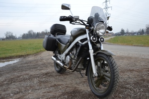 Honda NTV 650 RC33  Bild 1