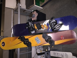 Snowboard 130 und 150 cm gratis