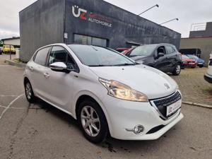 Peugeot 208 Bild 1