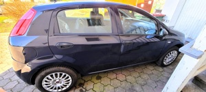 Fiat Punto 70PS  BJ: 11.2011 Bild 5