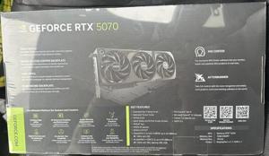 MSI NVIDIA GeForce RTX 5070 SHADOW 3X Overclocked Triple Fan 12GB GDDR7 Bild 2