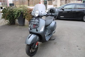 Piaggio Vespa 300