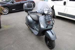 Piaggio Vespa 300 Bild 9