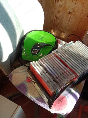 Kinderschultafel, CD Player samt CDs Bild 3