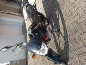 Verkaufe Yamaha Ybr125 Bj.2o16 kmStand9700in sehr guten Zustand um13ooEuro.utem Zustand.  Bild 4