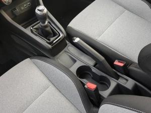 Renault Clio Evolution SHZ+RFK+PDC TCe 90 67 kW (91 PS), Sch... Bild 6