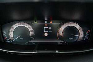 Peugeot 5008 1,2 Puretech EAT8 GT - LAGER 96 kW (131 PS) Bild 9