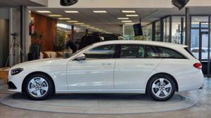 Mercedes-Benz E 220 Bild 4