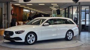 Mercedes-Benz E 220 Bild 2