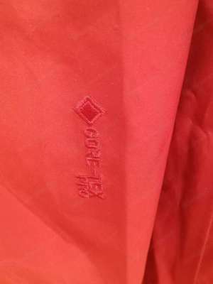 Arcteryx Alpha SV Gr. M  Bild 2