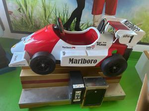 Marlboro Kinder-Auto mit Münzeinwurf