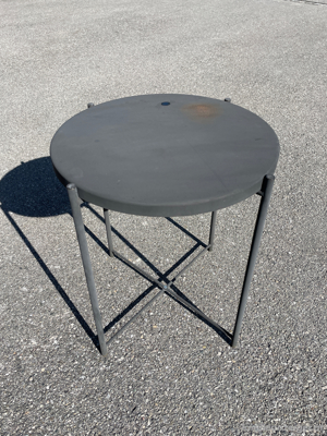 Gartentisch aus Metall Bild 3