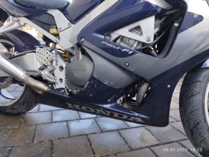 Honda CBR 900RR Fireblade Bild 3