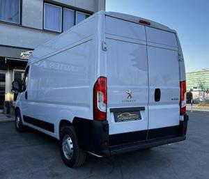 Peugeot Boxer 330 L2H2 Bild 5