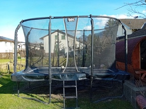 Trampolin Marke Salta schwarz rechteckig Bild 2