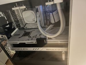 RTX 4090 ROG Strix White Gaming OC 24GB Bild 2