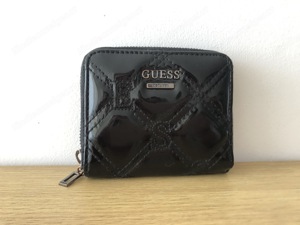 Guess Geldtasche schwarz Lack mit Steppnähnten