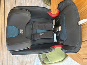 Britax Römer Advansafix IV R 9-36kg Kindersitz