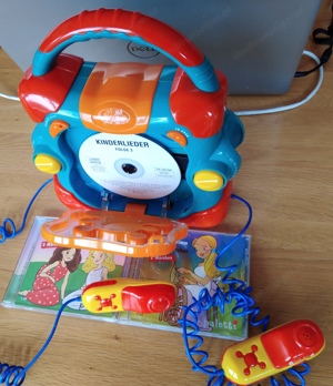 Tragbarer CD-Player für Kinder inkl. Mikrofon + 12 CD s Bild 2