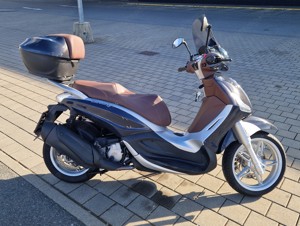 Piaggio Beverly 350 Sport Touring Bild 2