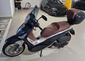 Piaggio Beverly 350 Sport Touring Bild 3