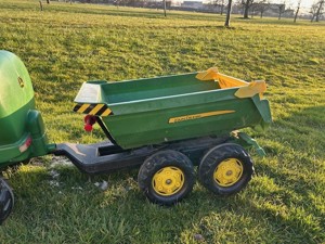 Trettraktor   Spieltraktor   Kindertraktor John Deere mit echten Gummireifen und viel Zubehör Bild 7