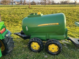 Trettraktor   Spieltraktor   Kindertraktor John Deere mit echten Gummireifen und viel Zubehör Bild 6