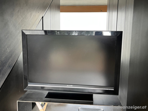 grosser Sony Bravia TV Bild 2