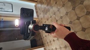 Gimbal Hohem Isteady M6 für Smartphones, Kit inkl. AI-Verfolgungssensor und CCT  RGB Licht Bild 3