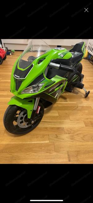 Kawasaki Motorrad Kinder Bild 2