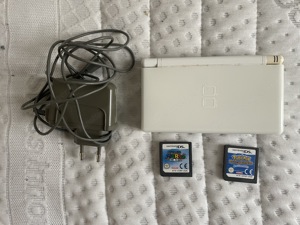 Nintendo DS Lite + Pokémon Mystery Dungeon und Super Mario 64 DS (gebraucht) Bild 2