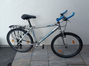 Verkaufe Bahnhofsfahrrad Cube Bild 2