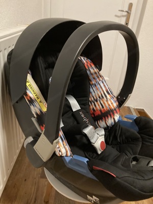 Neuwertige Baby Schale Cybex Bild 2